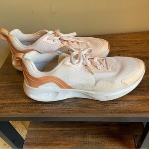 Nike WearAllDay Running Shoes Size 8